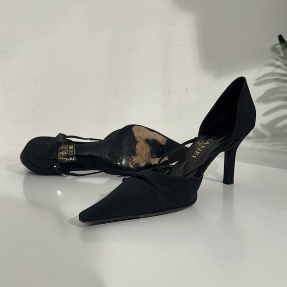 Chanel Black Fabric Point Toe D'Orsay Heels Size 7.5 - Picture 12 of 15